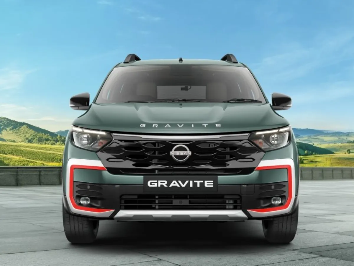 Nissan Gravite front view